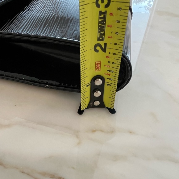 LOUIS VUITTON BLACK PATENT CONVERTIBLE BAG CLUTCH - Picture 13 of 13